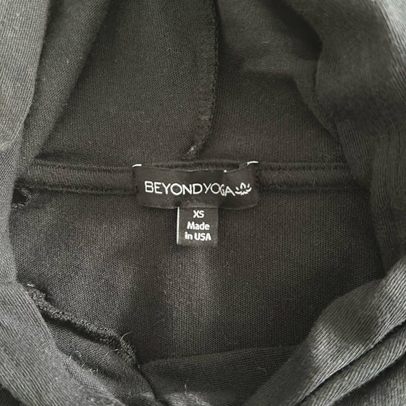 Beyond yoga cropped hoodie - Picture 5 of 7